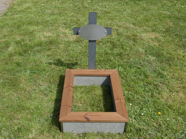 Urnengrab Kreuz